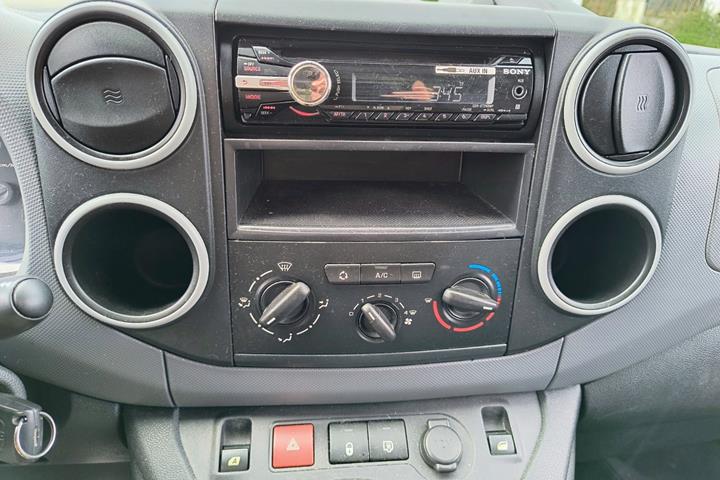 Hvid Citroën Berlingo fra 2012