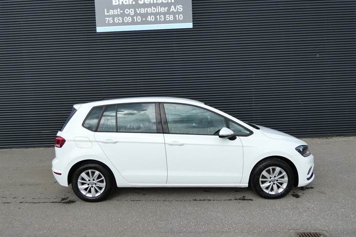 Hvid VW Golf Sportsvan fra 2019