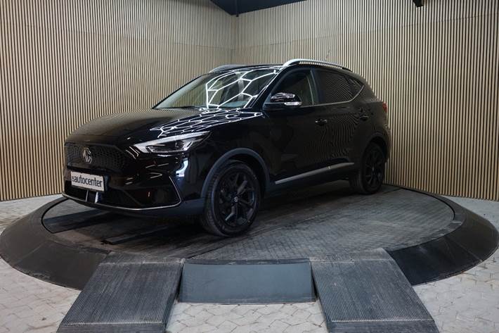 Sort MG ZS fra 2022