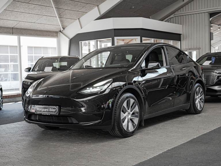 Tesla Model Y RWD