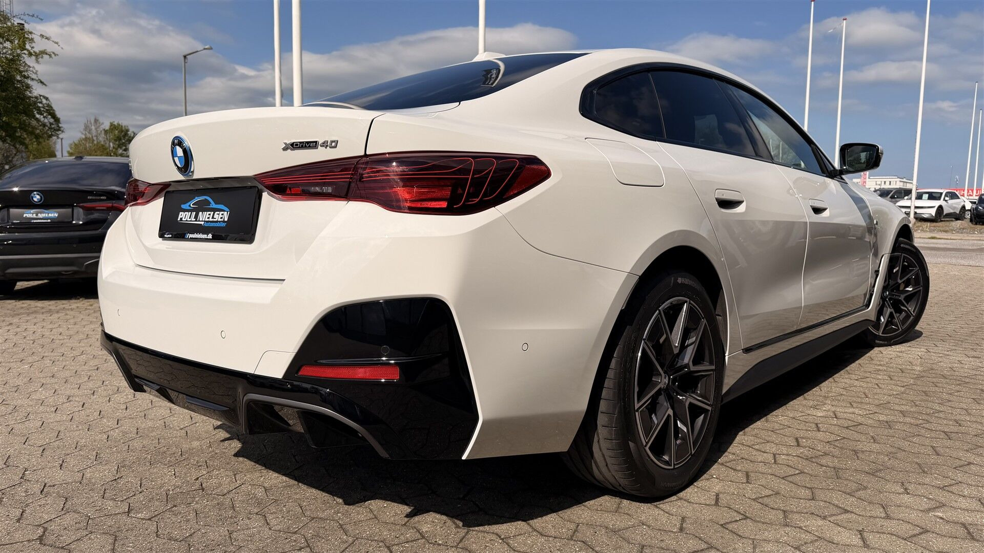 Hvid BMW i4 fra 2024