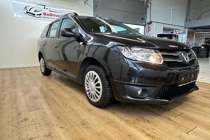 Sort Dacia Logan fra 2014