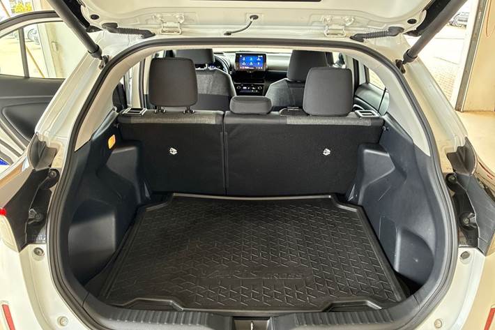 Hvid Toyota Yaris Cross fra 2022