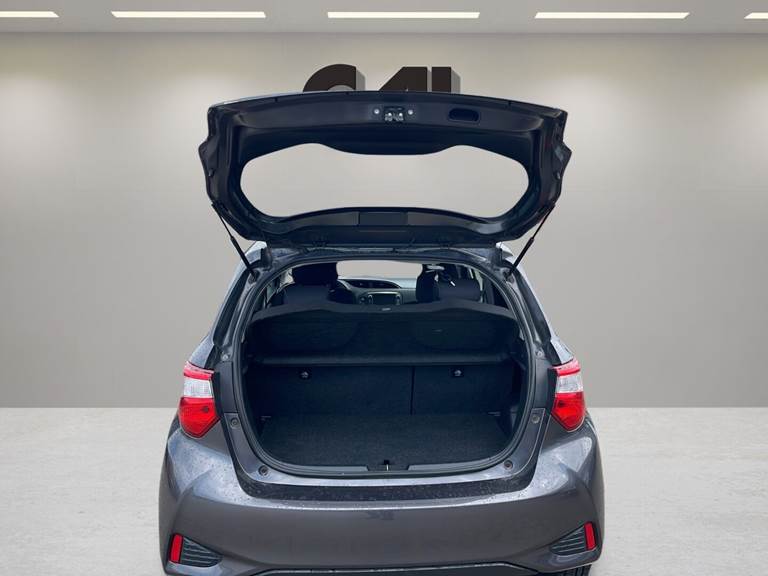 Toyota Yaris 1,5 Hybrid H2 Premium E-CVT 100HK 5d Trinl. Gear