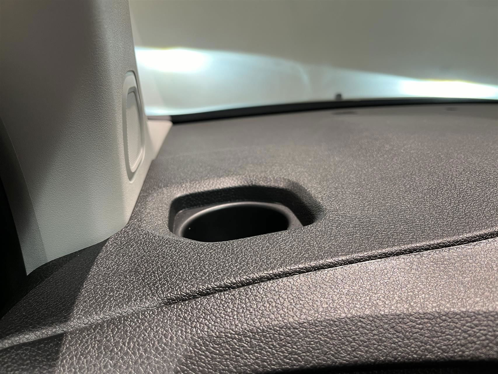 Sort Peugeot Expert fra 2023