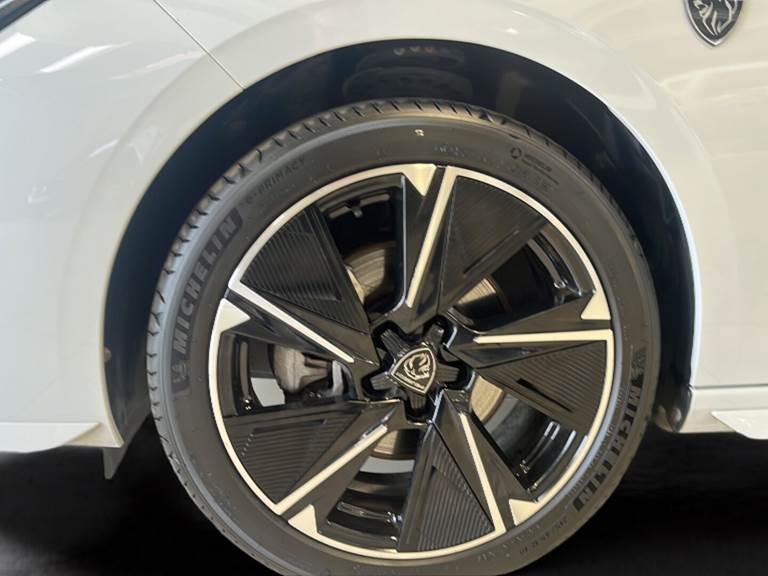 Peugeot E-308 EL First Edition 156HK 5d Aut.