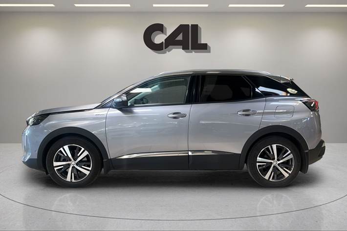 Grå Peugeot 3008 fra 2021
