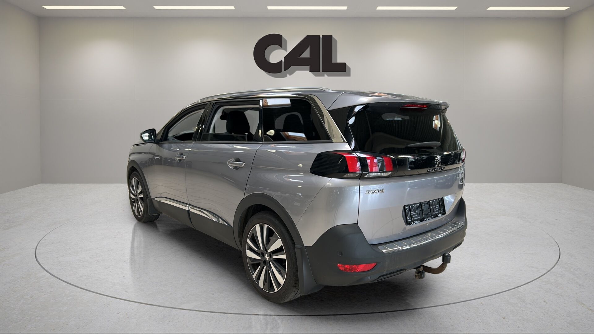 Sølv Peugeot 5008 fra 2020