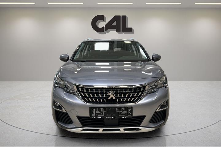 Sølv Peugeot 5008 fra 2020