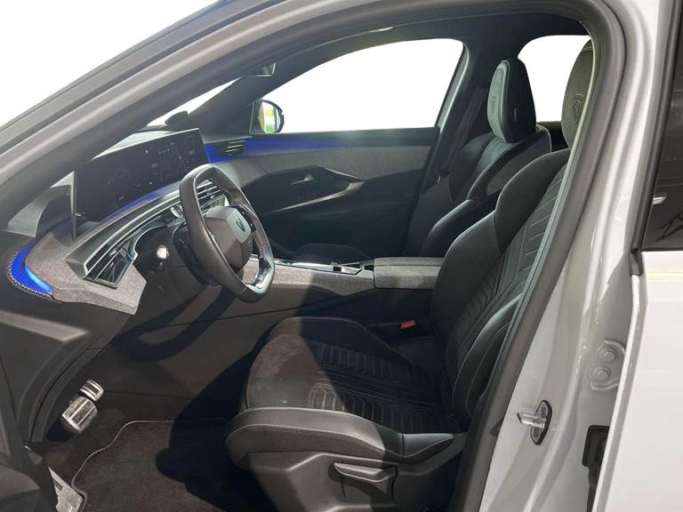Peugeot e-3008 EL GT Pack 210HK 5d Aut.