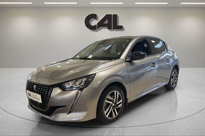 Grå Peugeot 208 fra 2023