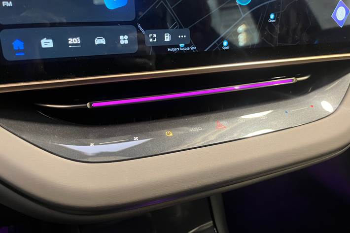 undefined Hongqi EH7 fra 2025