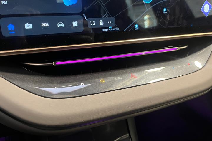 undefined Hongqi EH7 fra 2025