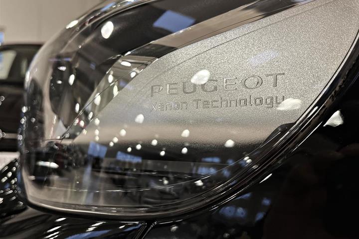 Sort Peugeot Expert fra 2023