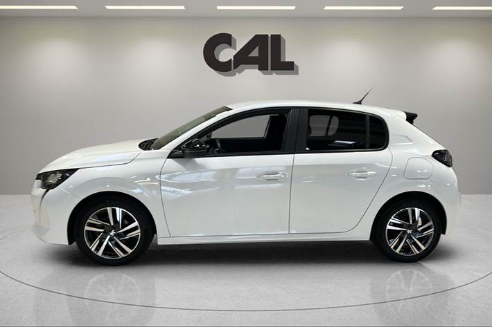 Hvid Peugeot 208 fra 2023
