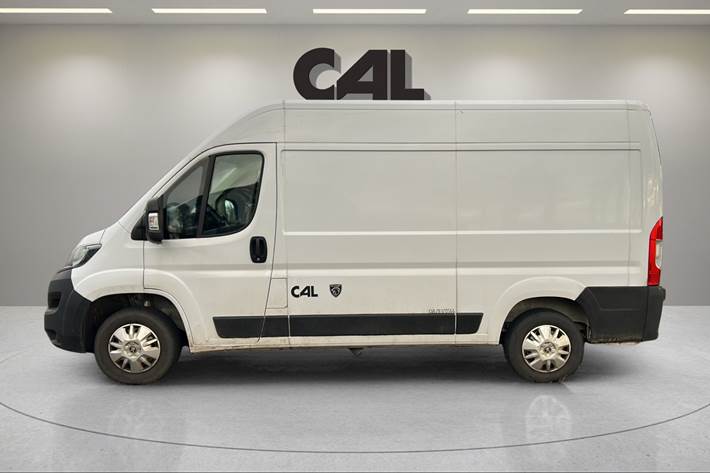 Hvid Peugeot Boxer fra 2022