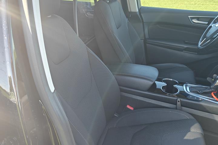 Sort Ford Edge fra 2017