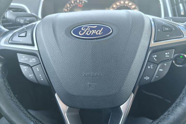 Sort Ford Edge fra 2017