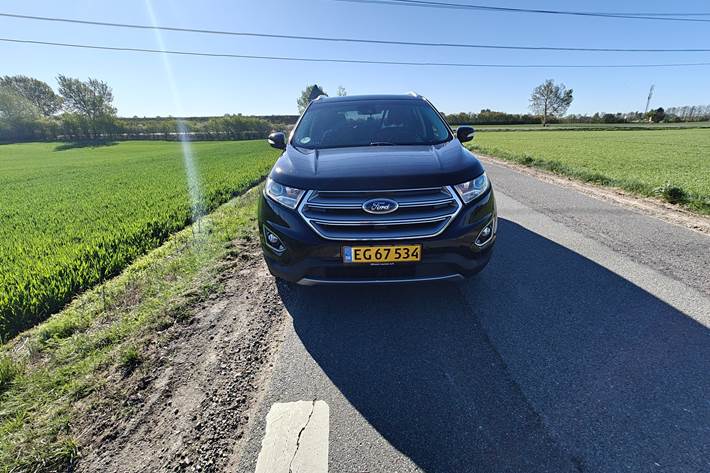 Sort Ford Edge fra 2017