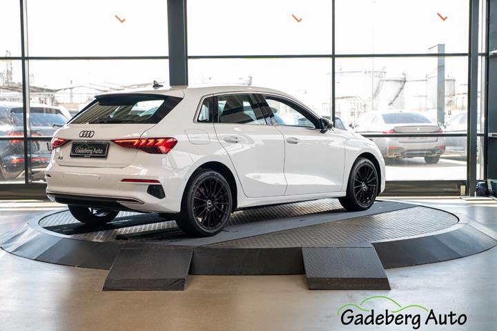 Hvid Audi A3 fra 2021