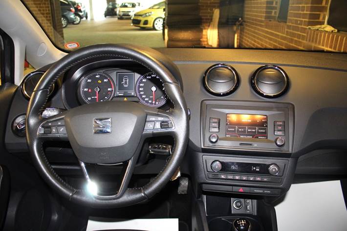 Grå Seat Ibiza fra 2016