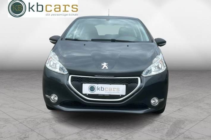 Grå Peugeot 208 fra 2012