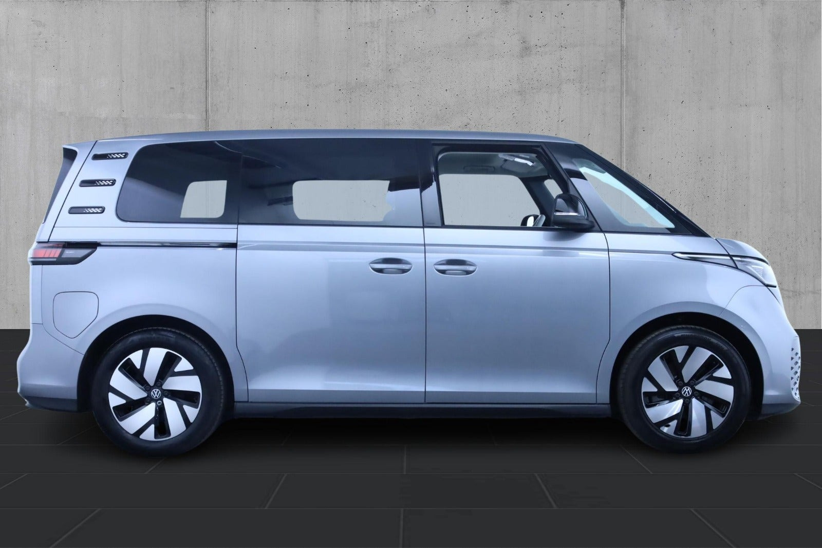 Grå VW ID.Buzz fra 2022