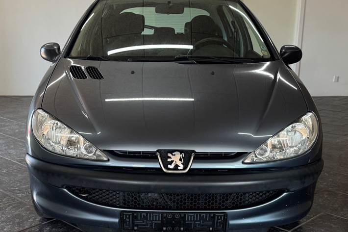 undefined Peugeot 206 fra 2006 set udefra