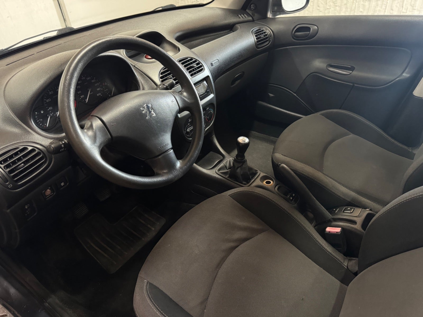 undefined Peugeot 206 fra 2006 set indefra