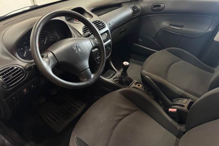 undefined Peugeot 206 fra 2006 set indefra
