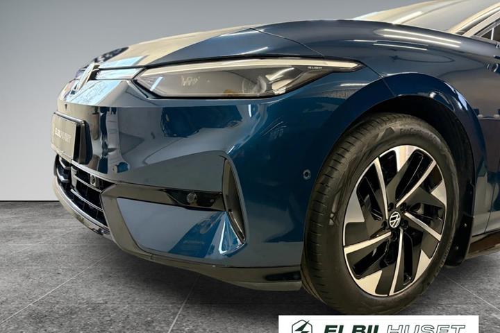 Blå VW ID.7 fra 2024