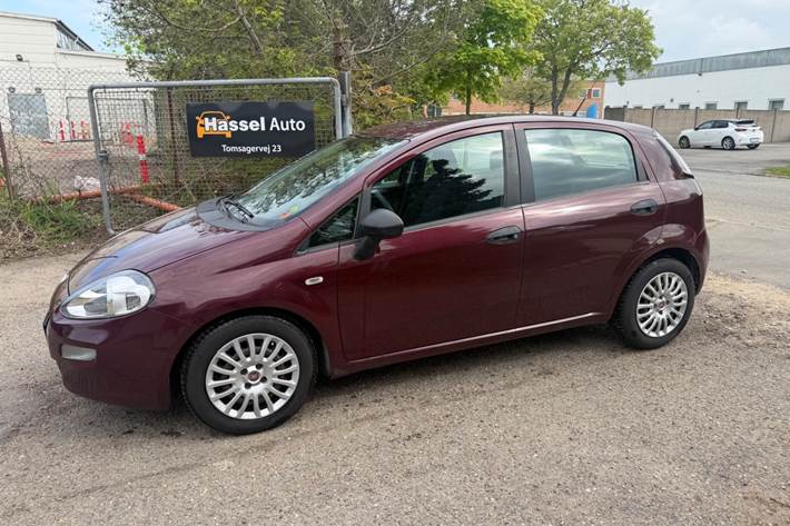 Grøn Fiat Punto fra 2012