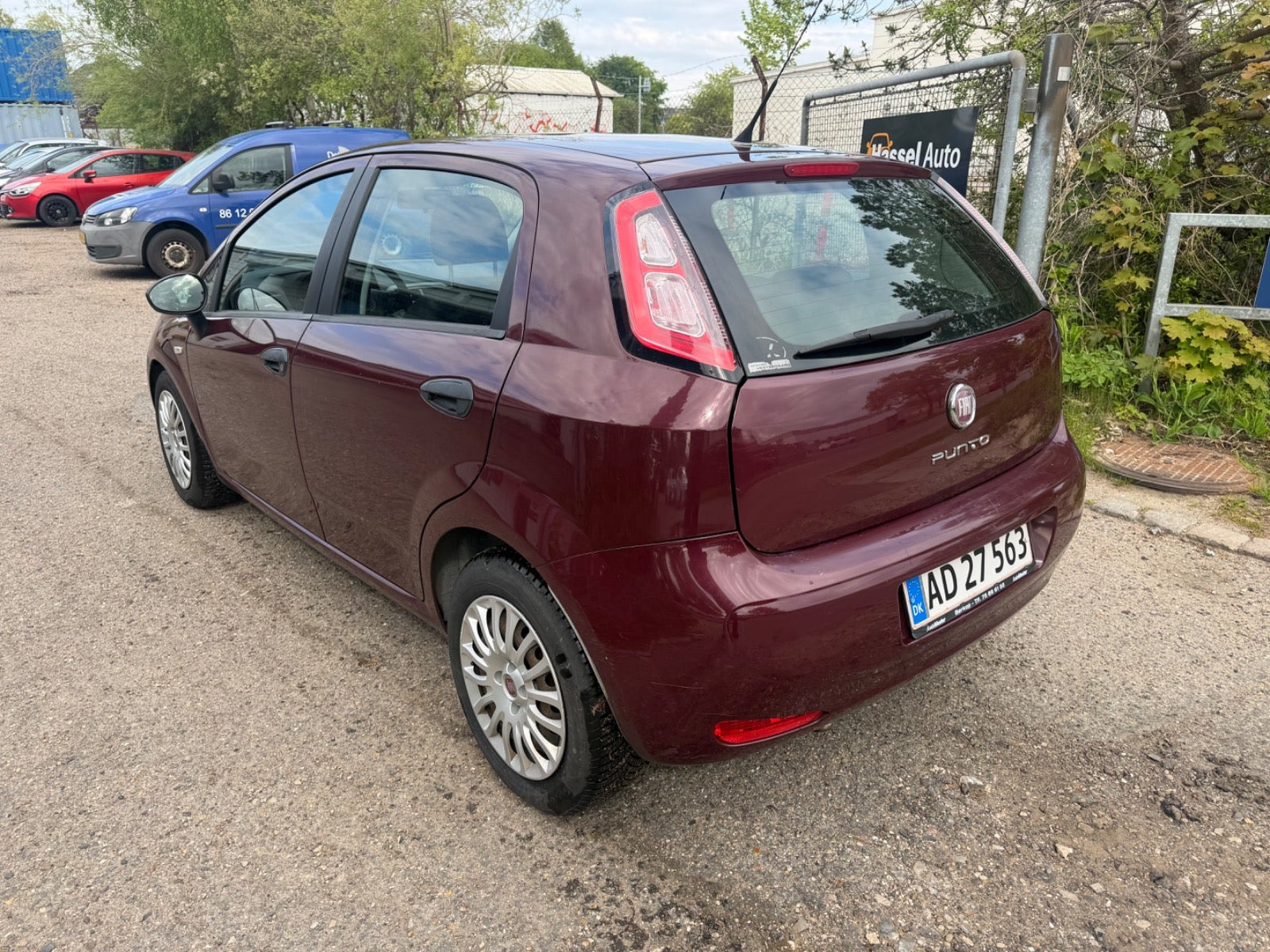 Grøn Fiat Punto fra 2012
