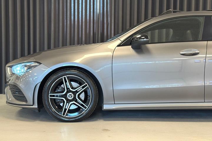 Grå Mercedes CLA220 d fra 2020
