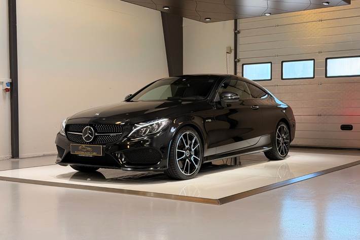 Sort Mercedes C43 fra 2018