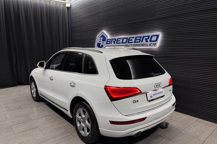 Hvid Audi Q5 fra 2016