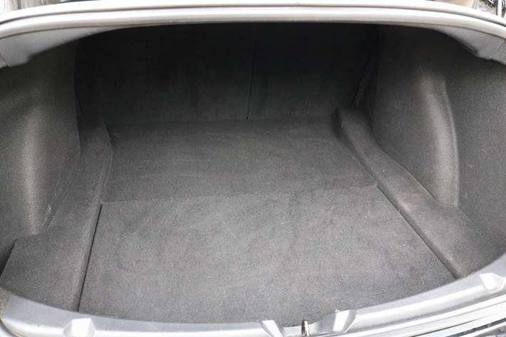 Sort Tesla Model 3 fra 2019