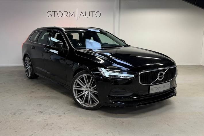 Sølv Volvo V90 fra 2020