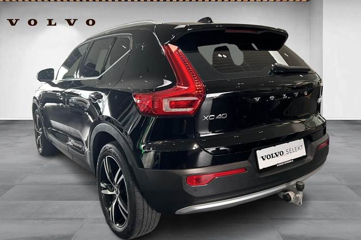 Sort Volvo XC40 fra 2020