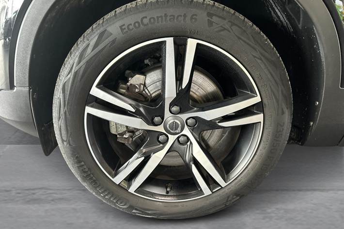Sort Volvo XC40 fra 2020