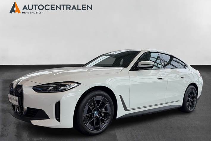 Hvid BMW i4 fra 2023