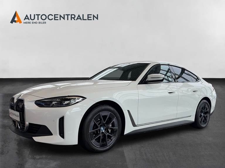 BMW i4 eDrive40 Charged