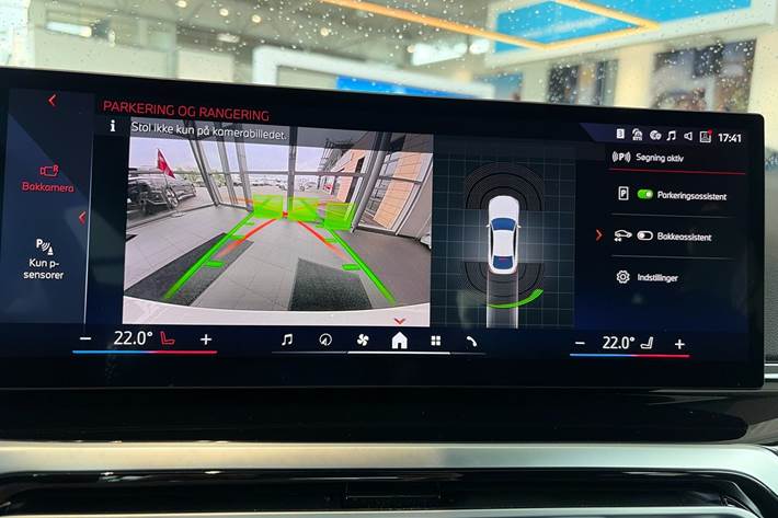 Hvid BMW i4 fra 2023