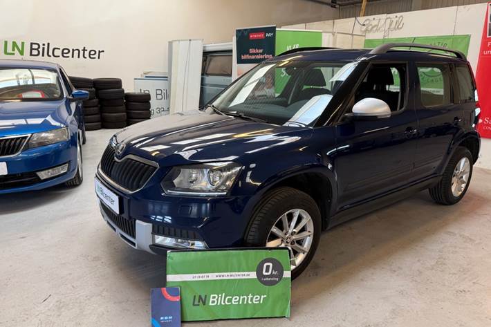 Blå Skoda Yeti Outdoor fra 2017 set udefra