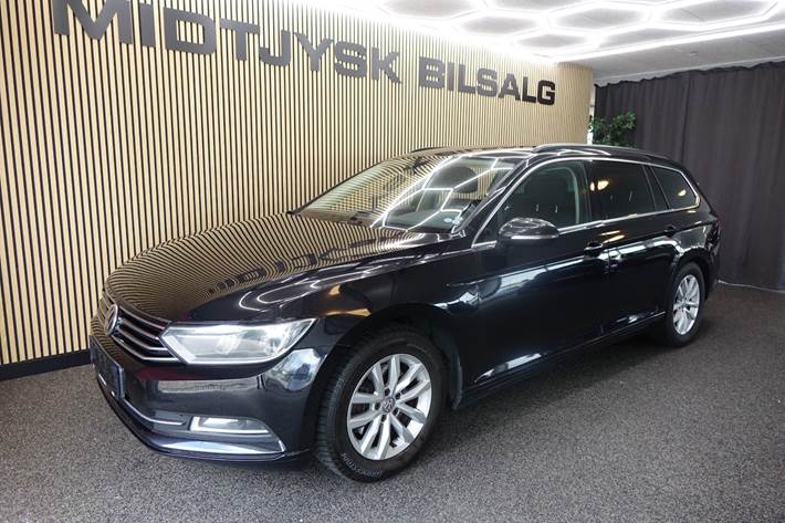 Sort VW Passat fra 2015