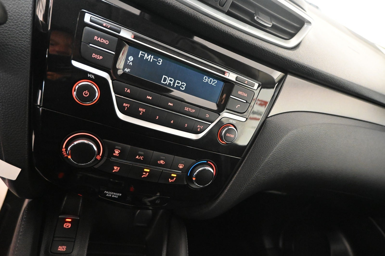 Rød Nissan Qashqai fra 2018
