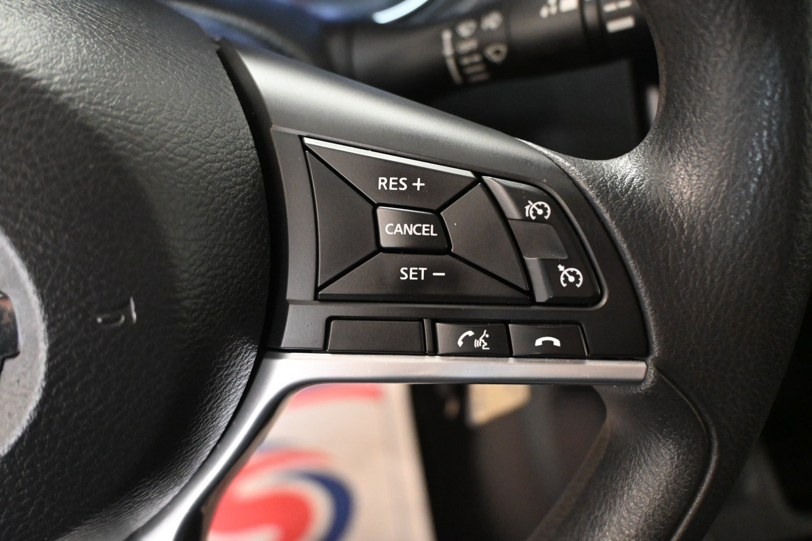 Rød Nissan Qashqai fra 2018