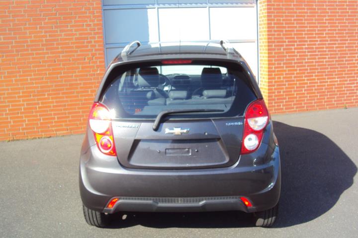 Grå Chevrolet Spark fra 2014