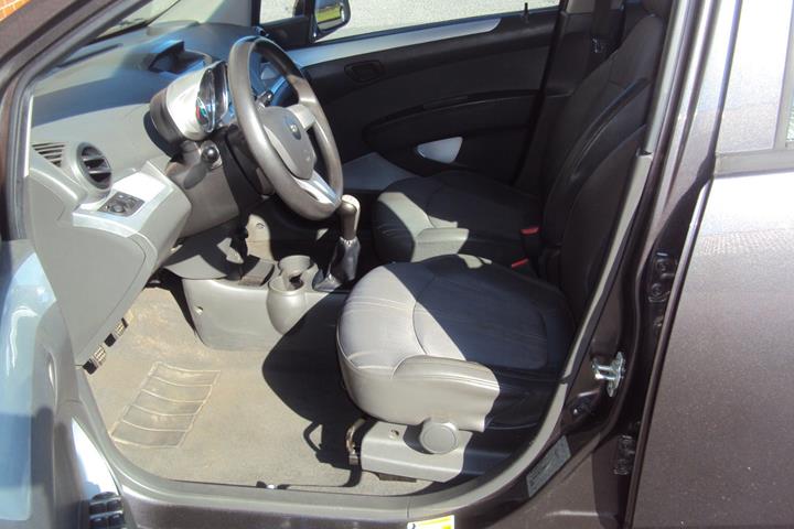 Grå Chevrolet Spark fra 2014