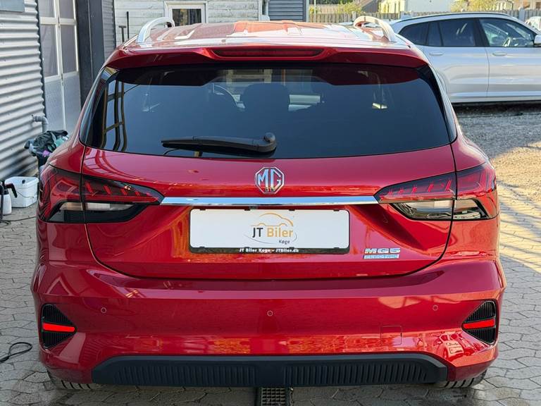 MG MG5 61 Luxury